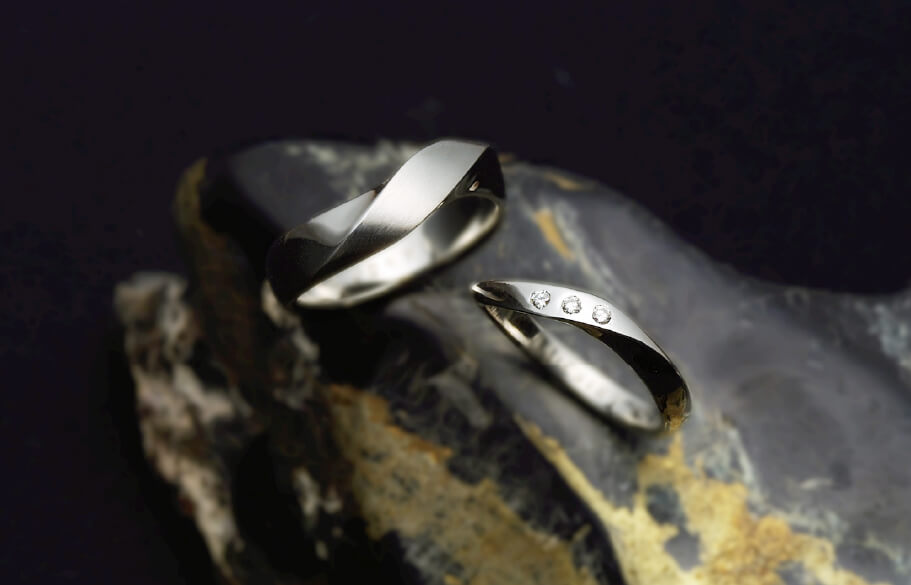 デザイン画から完成したフルオーダーの結婚指輪