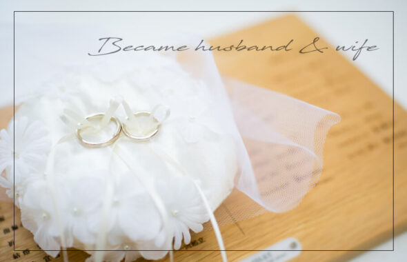 恋人から夫婦へ　結婚指輪は一生モノの素材を選ぼう♡のアイキャッチ